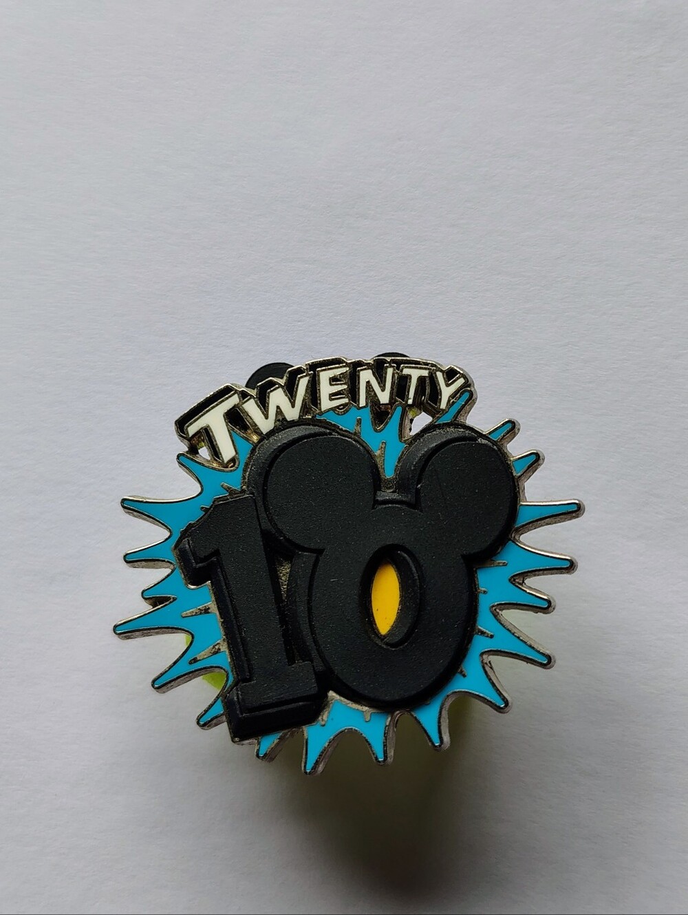 2010 Disney Resort Pin Collectible